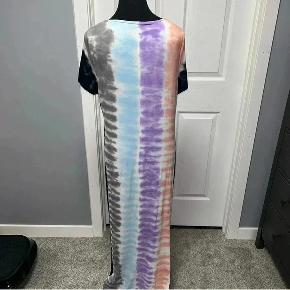 Torrid Maxi Dress - Picture 2 of 6